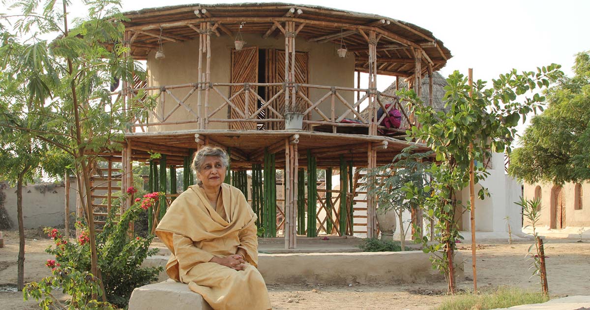 ยาสมีน ลาริ สถาปนิกหญิงคนแรกของปากีสถาน นักออกแบบบ้านเพื่อผู้ประสบภัย