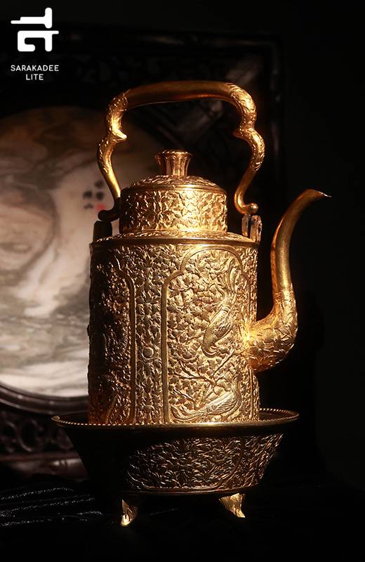 Arts & Antiques Live Auction