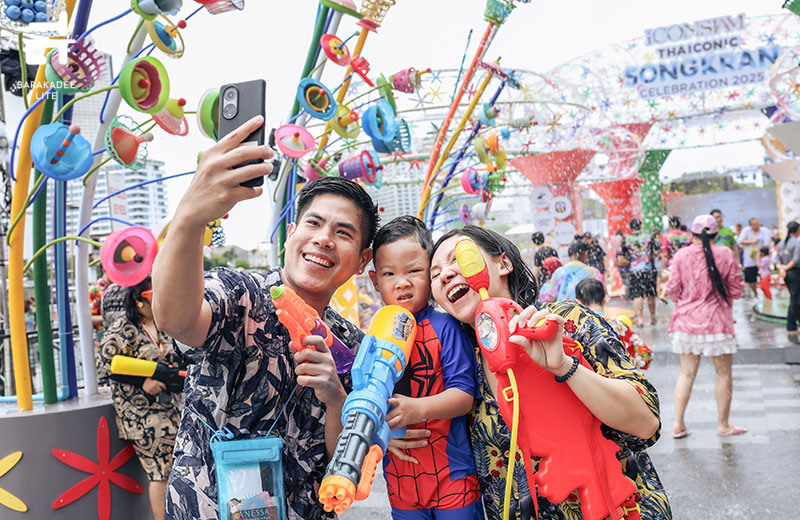 ICONSIAM THAICONIC SONGKRAN 